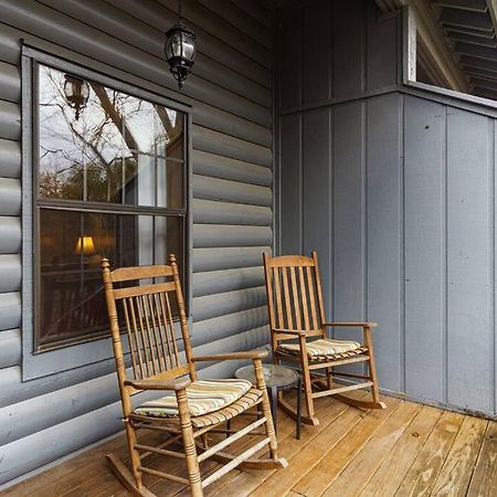 3 Bedroom Log Cabin Condo Close To Everything! 브랜슨 외부 사진